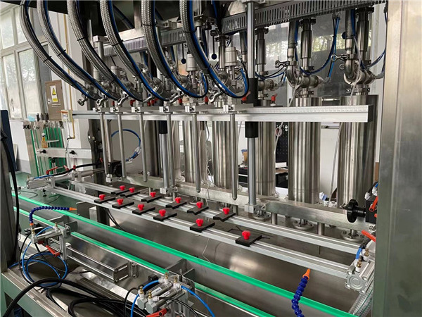 تفاصيل آلة تعبئة المكبس الأوتوماتيكية