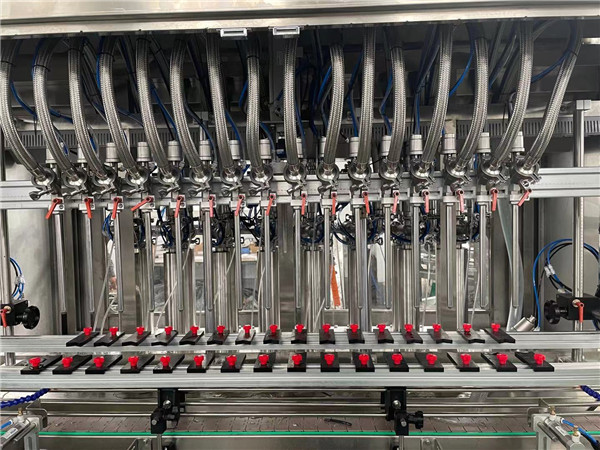 تفاصيل آلة تعبئة المكبس الأوتوماتيكية